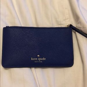 Wallet, broken button so now Velcro!